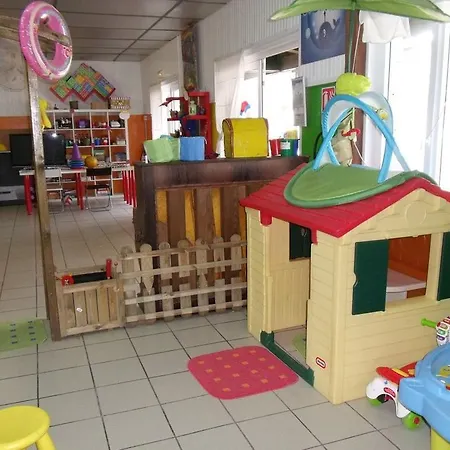Mobil-home 4 Pers Dans 4 Etoiles *