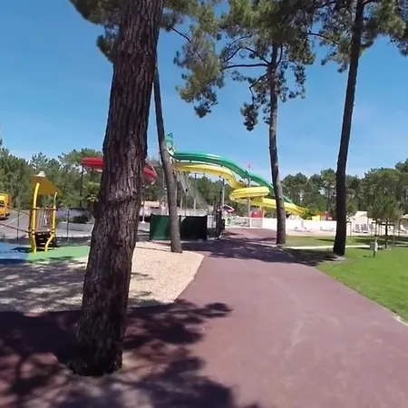 Mobil-home 4 Pers Dans 4 Etoiles Holiday home