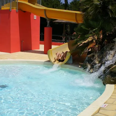 Mobil-home 4 Pers Dans 4 Etoiles *